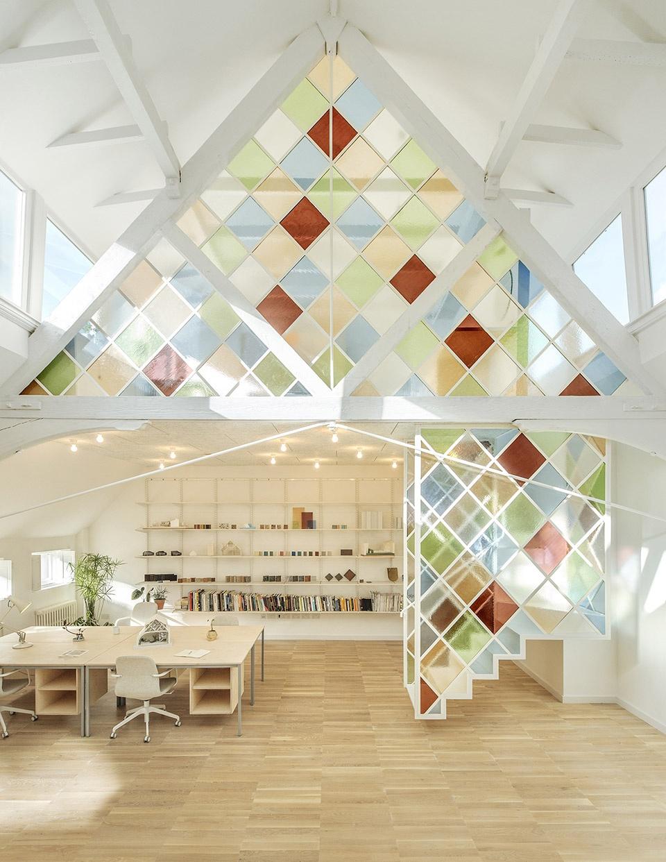 泰安企業(yè)展廳設(shè)計(jì)與施工3 泰安企業(yè)展廳設(shè)計(jì)與施工3